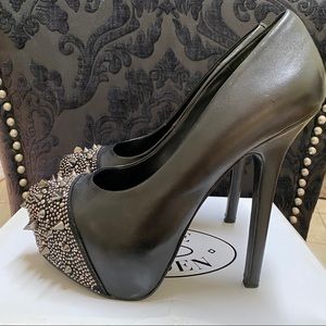 Steve Madden Bananaz Heels
